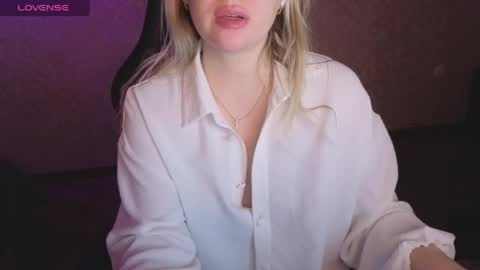 Snapshot of lisenok26 chatting on 12, 5, 2026 Anna online show from 12, 5, 2026