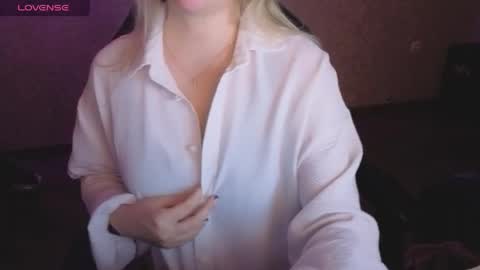 Snapshot of lisenok26 chatting on 15, 5, 2026 Anna online show from 15, 5, 2026