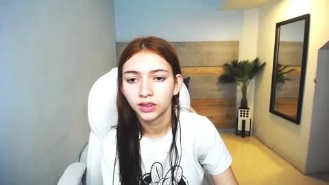 Snapshot of liseth_fox chatting on 4, 1, 2025 Liseth Fox online show from 4, 1, 2025