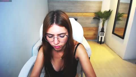 Snapshot of liseth_fox chatting on 24, 2, 2025 Liseth Fox online show from 24, 2, 2025