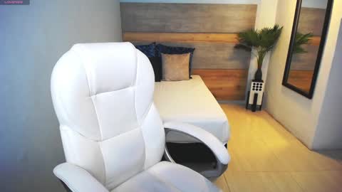 Snapshot of liseth_fox chatting on 25, 2, 2025 Liseth Fox online show from 25, 2, 2025