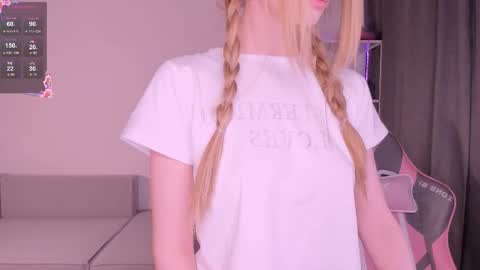 Snapshot of lissa__fox chatting on 13, 11, 2025 lissa online show from 13, 11, 2025