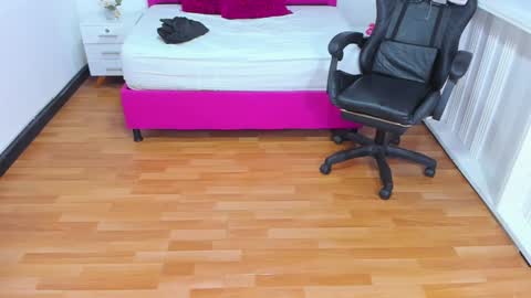 Snapshot of lissa_jhonsoon chatting on 10, 1, 2025 L I S S A online show from 10, 1, 2025