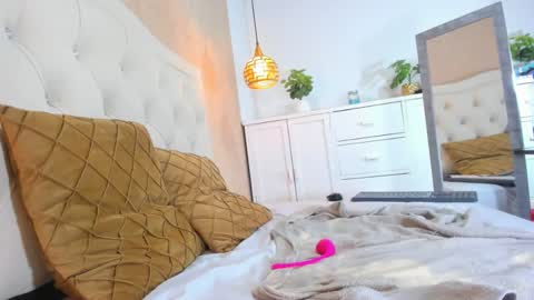 Snapshot of lissa_jhonsoon chatting on 19, 2, 2025 L I S S A online show from 19, 2, 2025