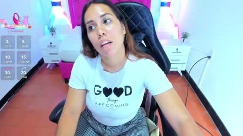 Snapshot of lissa_jhonsoon chatting on 19, 10, 2025 L I S S A online show from 19, 10, 2025