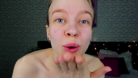 Snapshot of lissa_kitsune chatting on 28, 12, 2024 Lissa online show from 28, 12, 2024