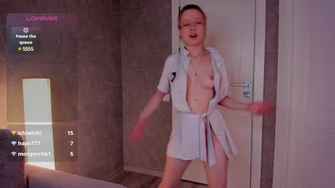 Snapshot of lissa_kitsune chatting on 5, 3, 2025 Lissa online show from 5, 3, 2025