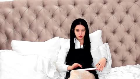 LissaAllison online show from 4, 3, 2025