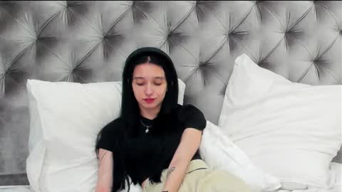 LissaAllison online show from 11, 3, 2025