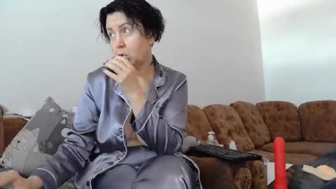 Snapshot of litisialove455 chatting on 15, 2, 2025 litisialove455 online show from 15, 2, 2025