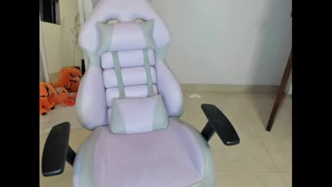 Snapshot of litlle_danni chatting on 23, 12, 2024 Danni online show from 23, 12, 2024