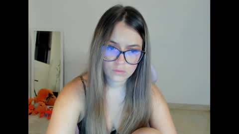 Snapshot of litlle_danni chatting on 24, 12, 2024 Danni online show from 24, 12, 2024