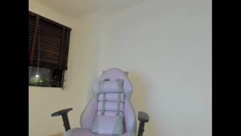 Snapshot of litlle_danni chatting on 23, 2, 2025 Danni online show from 23, 2, 2025