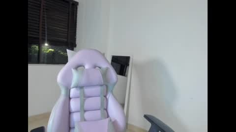 Snapshot of litlle_danni chatting on 3, 3, 2025 Danni online show from 3, 3, 2025