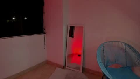 Snapshot of litlle_danni chatting on 4, 10, 2025 Danni online show from 4, 10, 2025