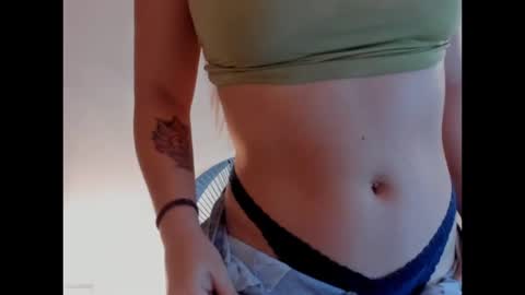 Snapshot of litlle_danni chatting on 24, 11, 2025 Danni online show from 24, 11, 2025