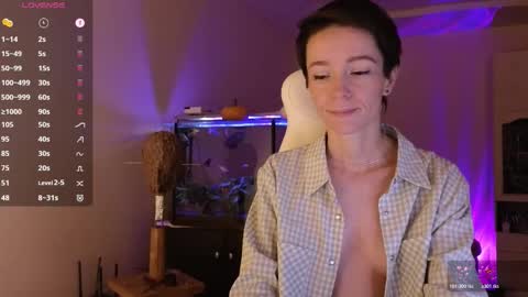 Snapshot of litllle_alis_a chatting on 13, 11, 2025 Alisa online show from 13, 11, 2025