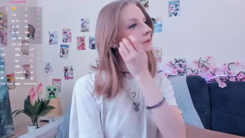 Snapshot of little__caprice chatting on 2, 5, 2026 Bella online show from 2, 5, 2026