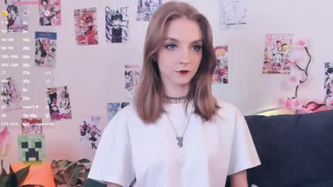Snapshot of little__caprice chatting on 30, 5, 2026 Bella online show from 30, 5, 2026