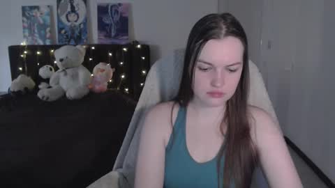 Snapshot of little__flowers chatting on 9, 10, 2025 little__flowers online show from 9, 10, 2025