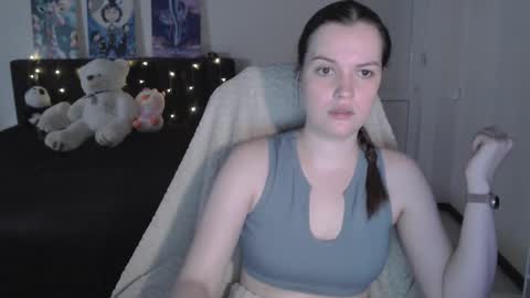 Snapshot of little__flowers chatting on 15, 10, 2025 little__flowers online show from 15, 10, 2025