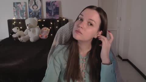 Snapshot of little__flowers chatting on 23, 10, 2025 little__flowers online show from 23, 10, 2025