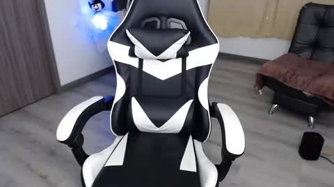 Snapshot of little_amy__ chatting on 25, 10, 2025 Amelie online show from 25, 10, 2025