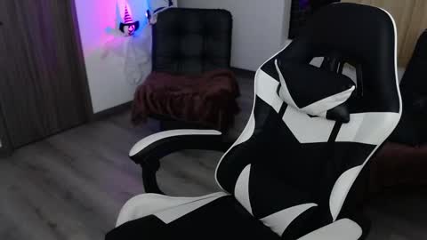 Snapshot of little_amy__ chatting on 30, 10, 2025 Amelie online show from 30, 10, 2025