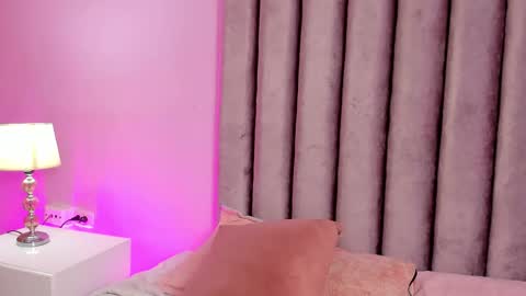 Snapshot of little_angelica18 chatting on 3, 12, 2025 angelica online show from 3, 12, 2025