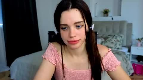Snapshot of little_cuti1e chatting on 29, 6, 2026 Kathrine online show from 29, 6, 2026
