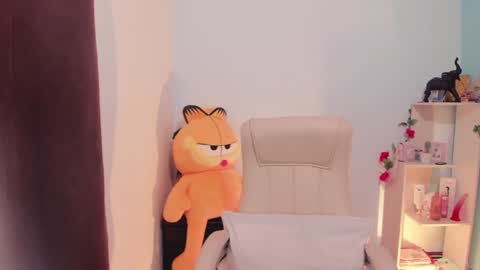 Snapshot of little_eli chatting on 7, 1, 2025 Help me reach 100 likes online show from 7, 1, 2025