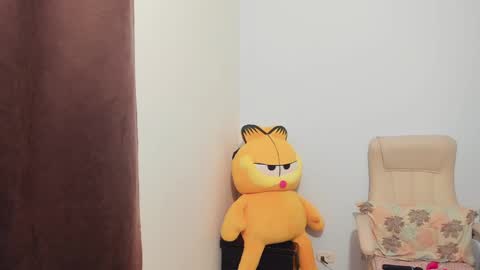 Snapshot of little_eli chatting on 19, 1, 2025 Help me reach 100 likes online show from 19, 1, 2025