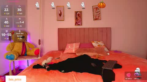 Snapshot of little_ellie_1 chatting on 25, 10, 2025 Ellie online show from 25, 10, 2025