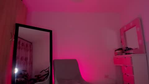 Snapshot of little_emilyd chatting on 26, 9, 2025 Emily online show from 26, 9, 2025