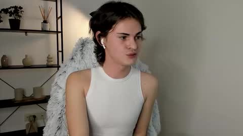 Snapshot of little_femb0y chatting on 3, 2, 2026 Daniel online show from 3, 2, 2026