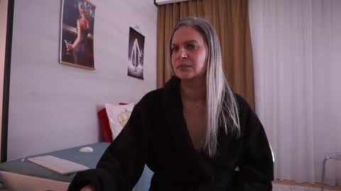 little_heart_andreea online show from 4, 11, 2025