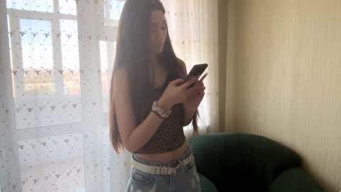 Snapshot of little_ieity chatting on 10, 10, 2025 Viiola online show from 10, 10, 2025