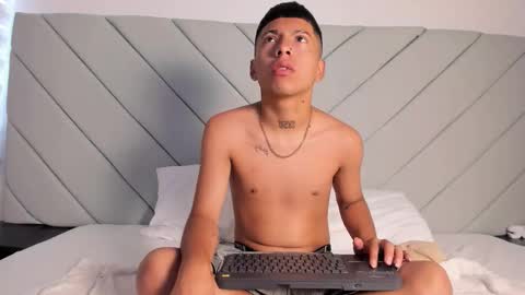 Snapshot of little_kris1 chatting on 5, 11, 2025 little_kris1 online show from 5, 11, 2025