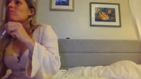 Snapshot of little_lies chatting on 6, 2, 2025 little lies online show from 6, 2, 2025