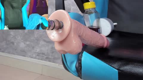 Lili online show from 7, 2, 2025