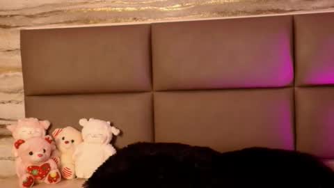 little_mayy online show from 13, 2, 2026