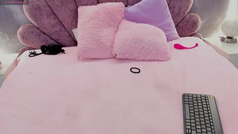little_melanie online show from 19, 4, 2026