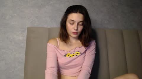 Mia   Im online every day 1530 PM in New York  2030 PM in London online show from 21, 10, 2025