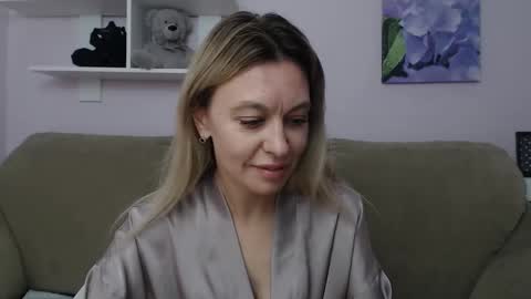 Snapshot of little_milf_ chatting on 23, 9, 2025 Kate online show from 23, 9, 2025