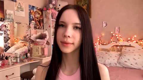 Snapshot of little_milou chatting on 19, 10, 2025 Milou online show from 19, 10, 2025