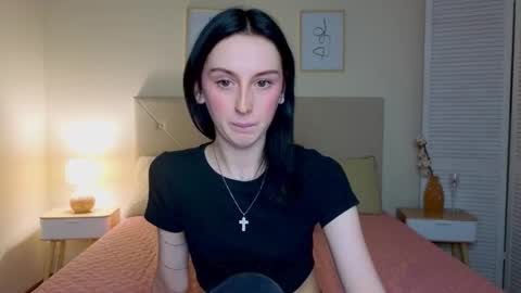 Snapshot of little_mollee chatting on 4, 10, 2025 little_mollee online show from 4, 10, 2025