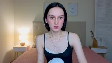 Snapshot of little_mollee chatting on 6, 10, 2025 little_mollee online show from 6, 10, 2025