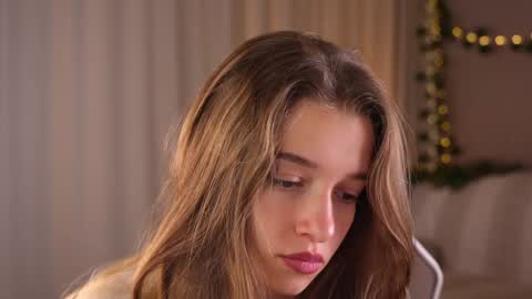 Snapshot of little_poetry chatting on 7, 10, 2025 Kiki online show from 7, 10, 2025