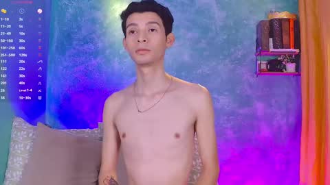 Snapshot of little_twiink chatting on 4, 11, 2025 Juan Ferrer online show from 4, 11, 2025