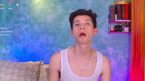 Snapshot of little_twiink chatting on 5, 11, 2025 Juan Ferrer online show from 5, 11, 2025